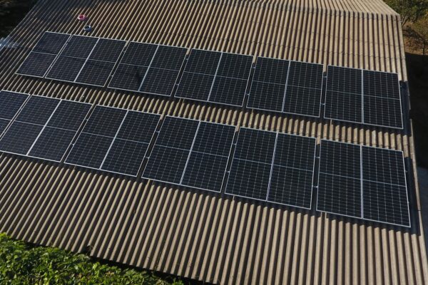 Panel Surya Solusi Energi Terbarukan Masa Depan